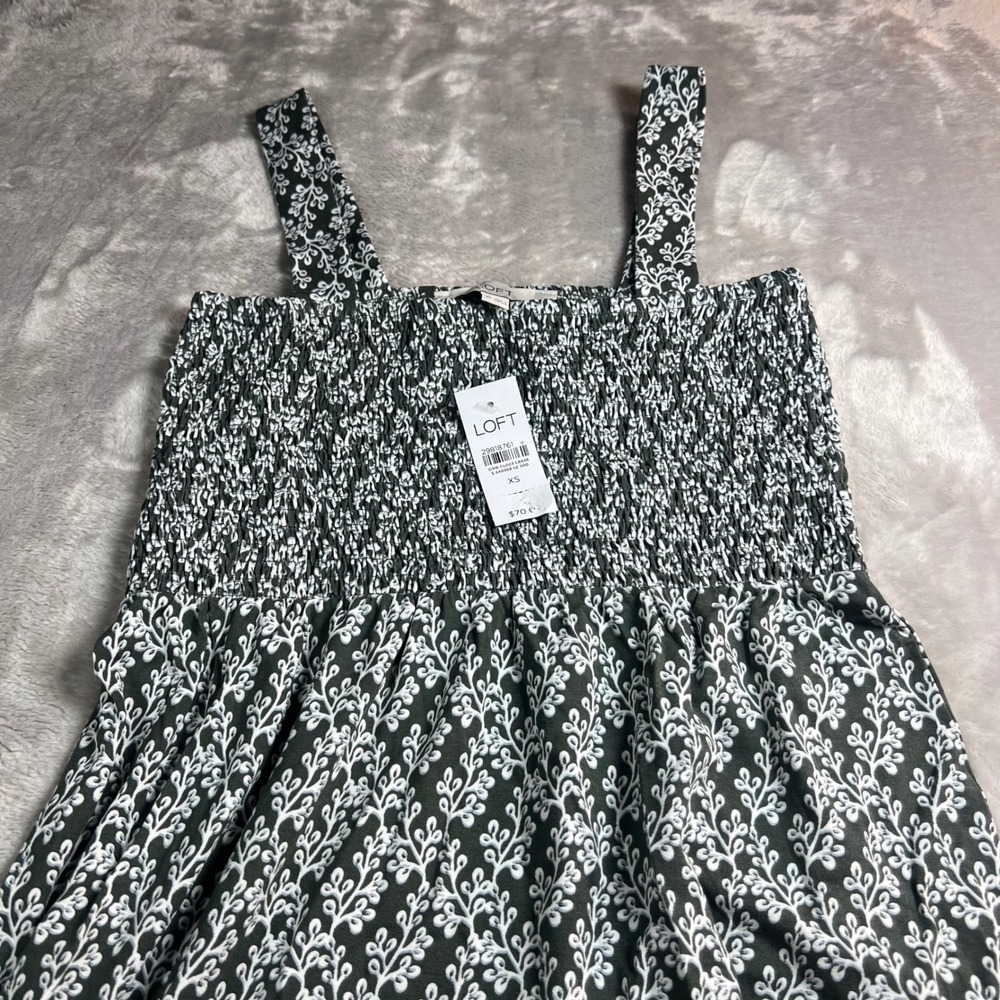 NWT LOFT Women's XS Midi Dress Green White Floral Smocked Tiered Sleeveless